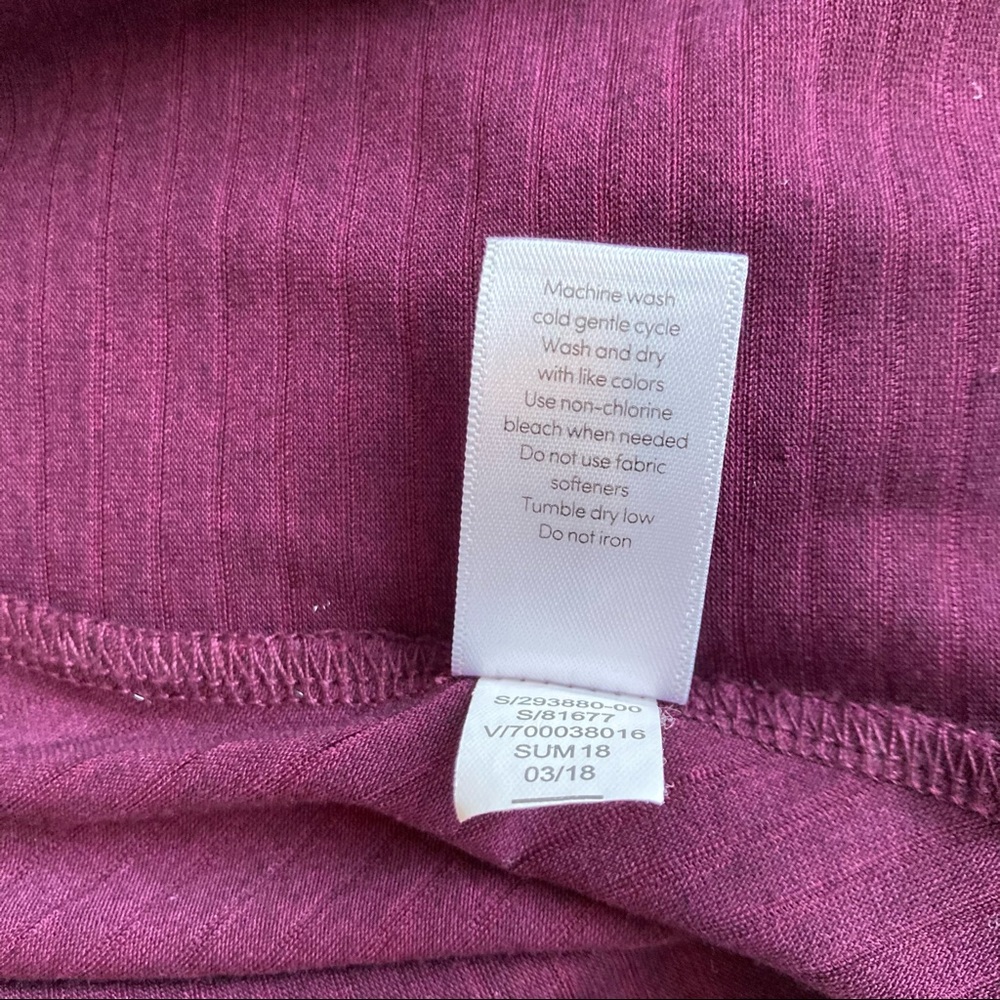 Athleta Women’s Top Style54023 Athletic Tank w/open back detail Purple - Picture 7 of 7